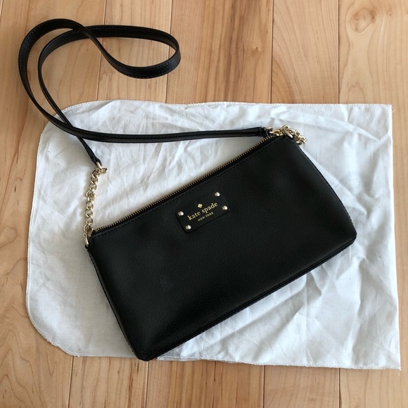 kate spade Handbags - Brand New Kate Spade Bag (No Packaging)